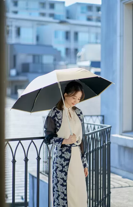 プラタフ遮光